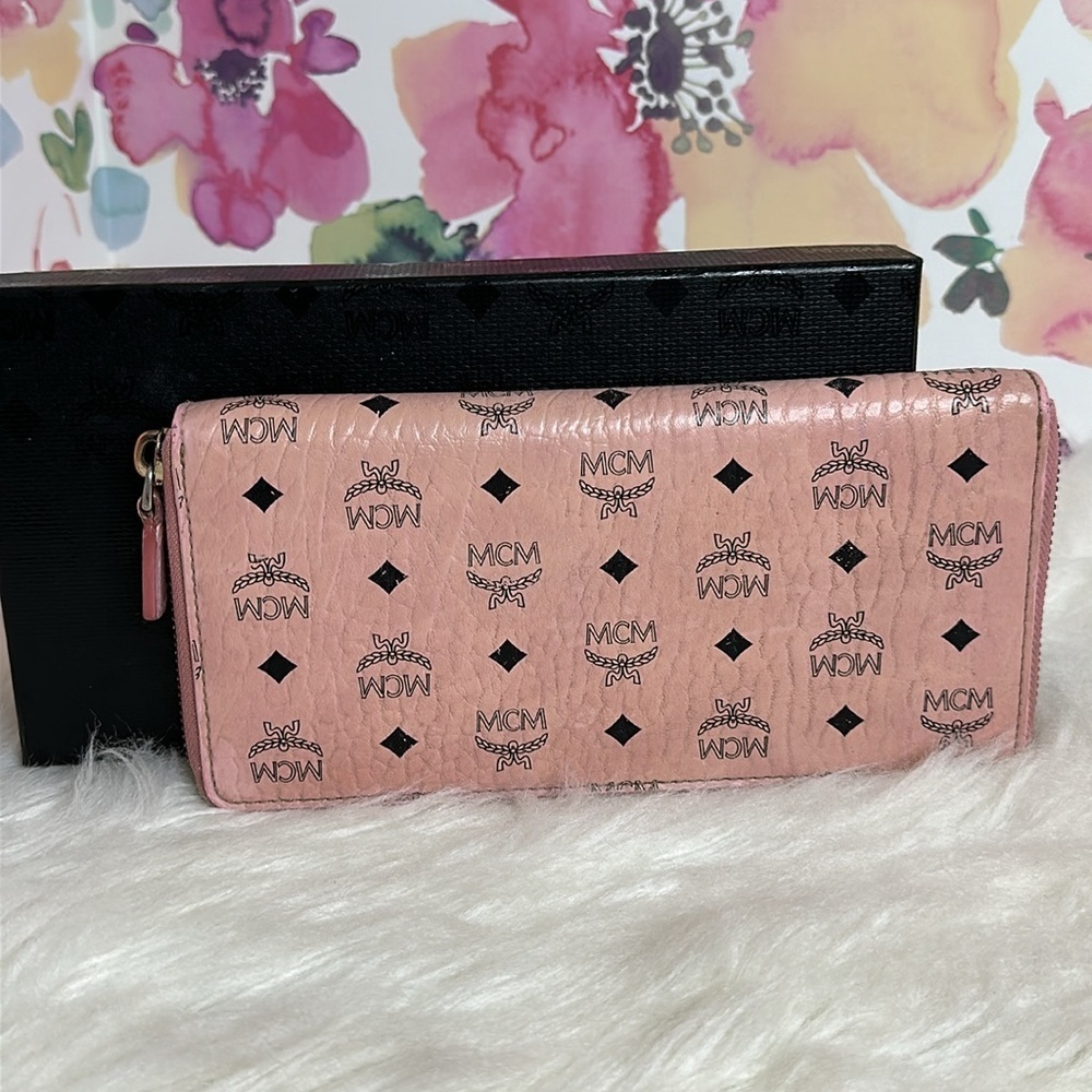 💯Authentic MCM Pink Logo Zip Wallet - Picture 3 of 15